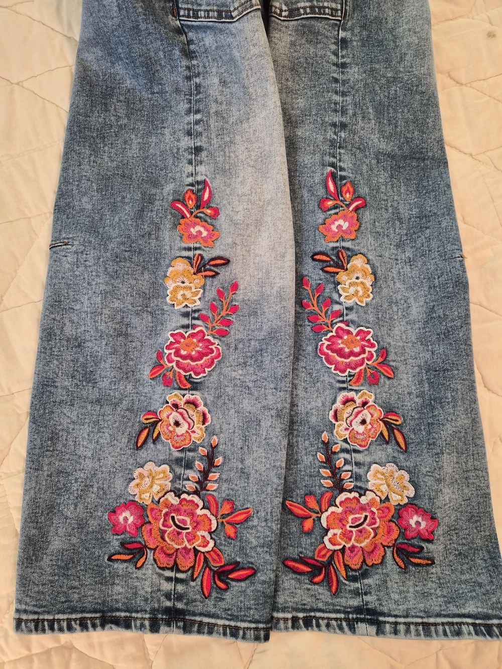 Flamingals Barrel Leg Crop Jeans- Floral Side Stitch Embroidered Jeans- Size M - Picture 11 of 13